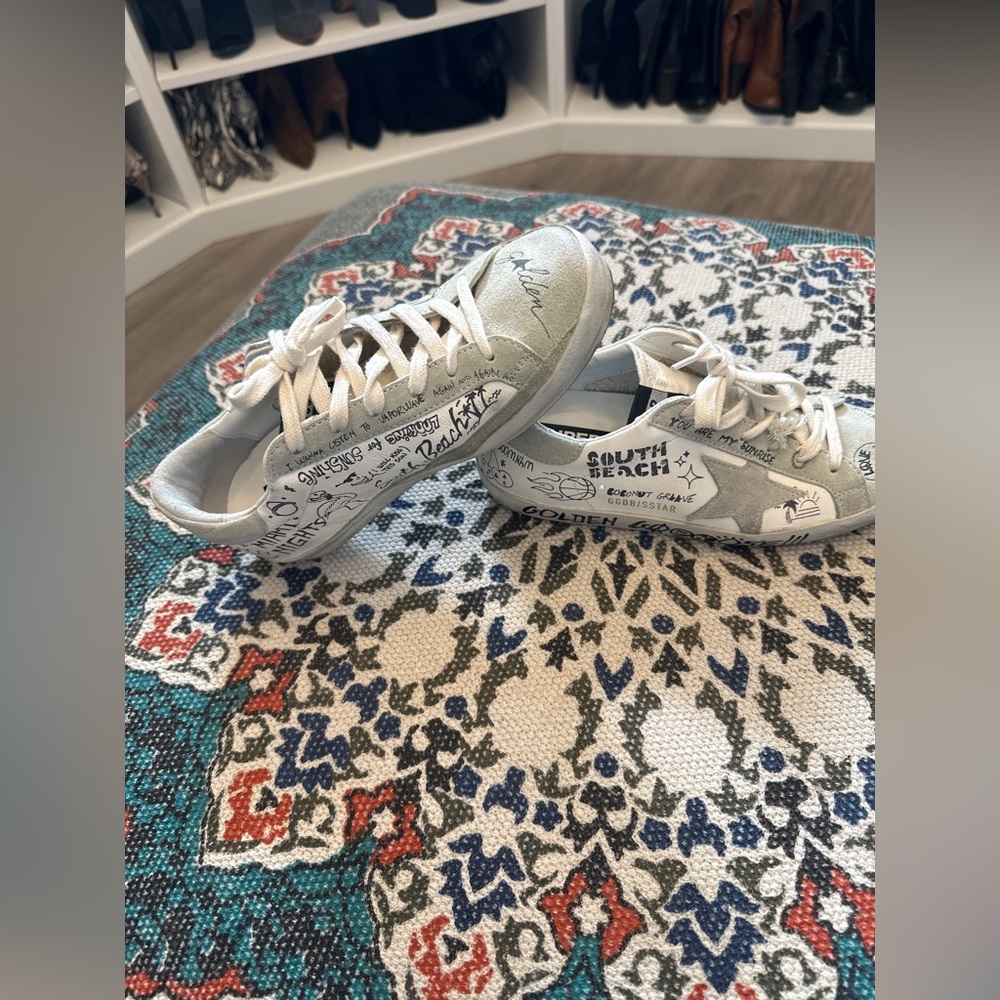 Golden Goose Sneakers